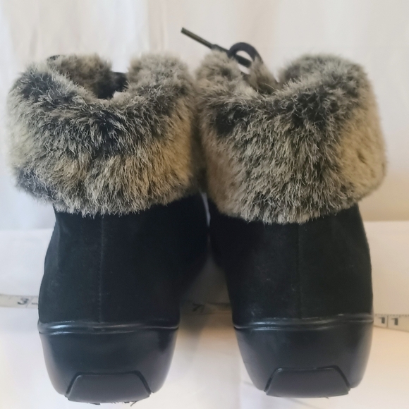 𝑪𝒐𝒃𝒃𝒊𝒆 𝑪𝒖𝒅𝒅𝒍𝒆𝒓𝒔 𝑭𝒂𝒖𝒙 𝑭𝒖𝒓-𝑳𝒊𝒏𝒆𝒅 𝑨𝒏𝒌𝒍𝒆 𝑩𝒐𝒐𝒕𝒔 - Picture 4 of 11